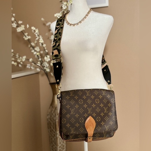 Louis Vuitton Cartouchiere GM Crossbody Bag - Picture 3 of 10